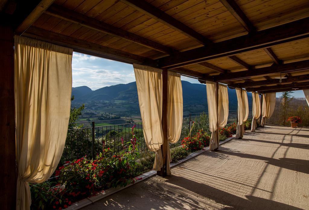 Il Castello Di Perchia Aparthotel Crocemaroggia Luaran gambar