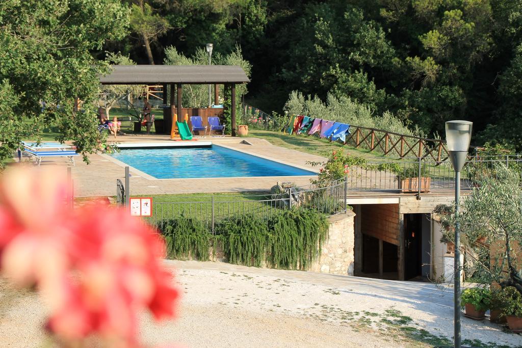 Il Castello Di Perchia Aparthotel Crocemaroggia Luaran gambar