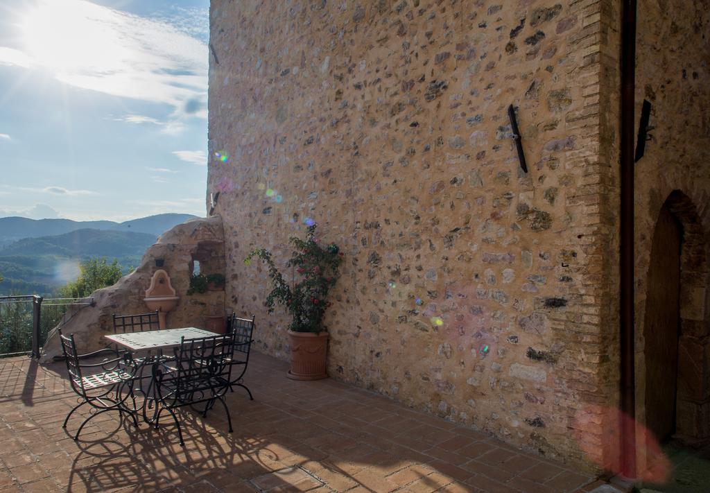 Il Castello Di Perchia Aparthotel Crocemaroggia Luaran gambar