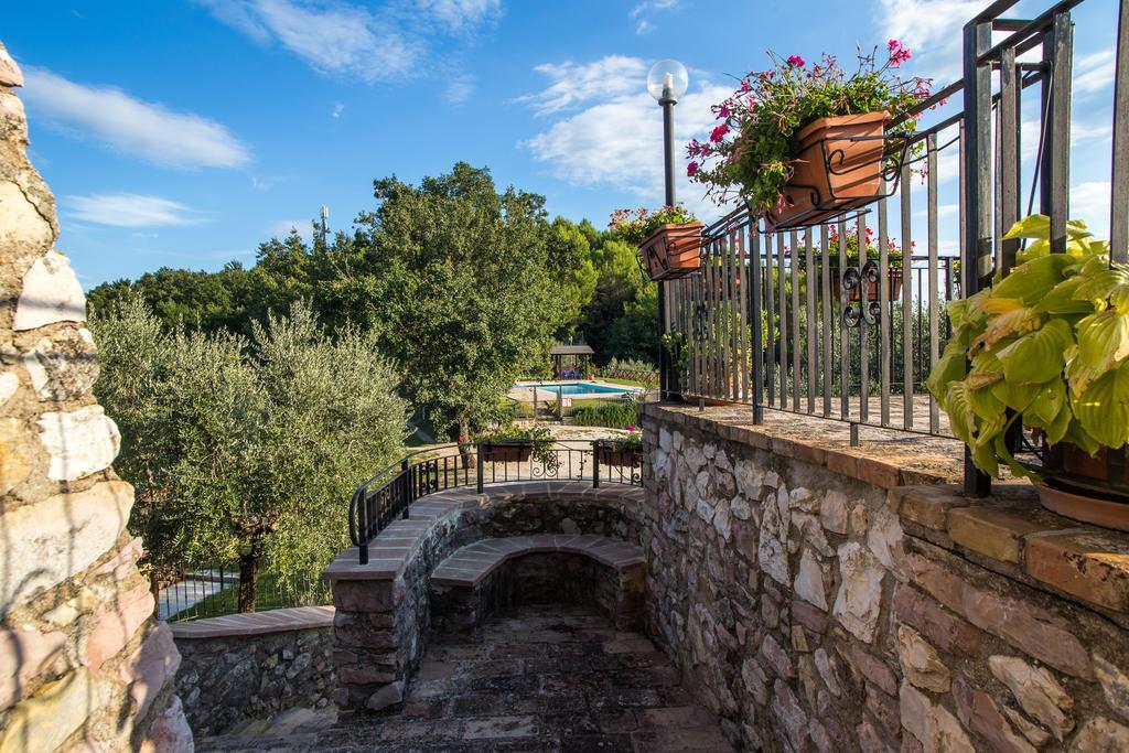 Il Castello Di Perchia Aparthotel Crocemaroggia Luaran gambar