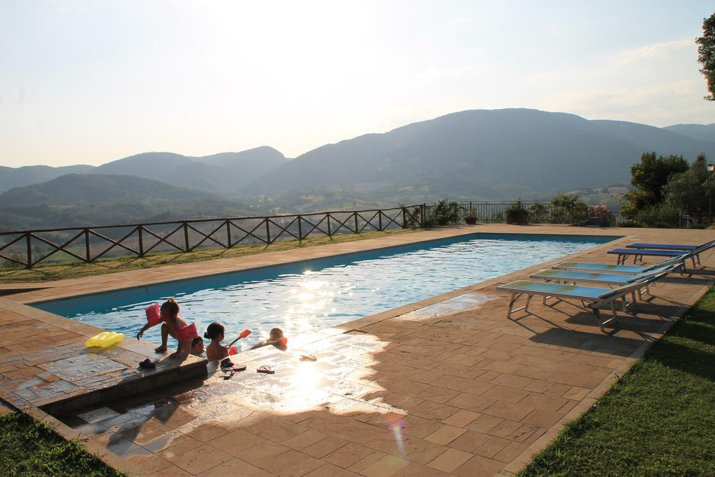 Il Castello Di Perchia Aparthotel Crocemaroggia Luaran gambar