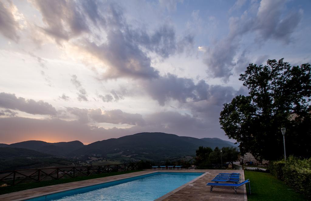 Il Castello Di Perchia Aparthotel Crocemaroggia Luaran gambar